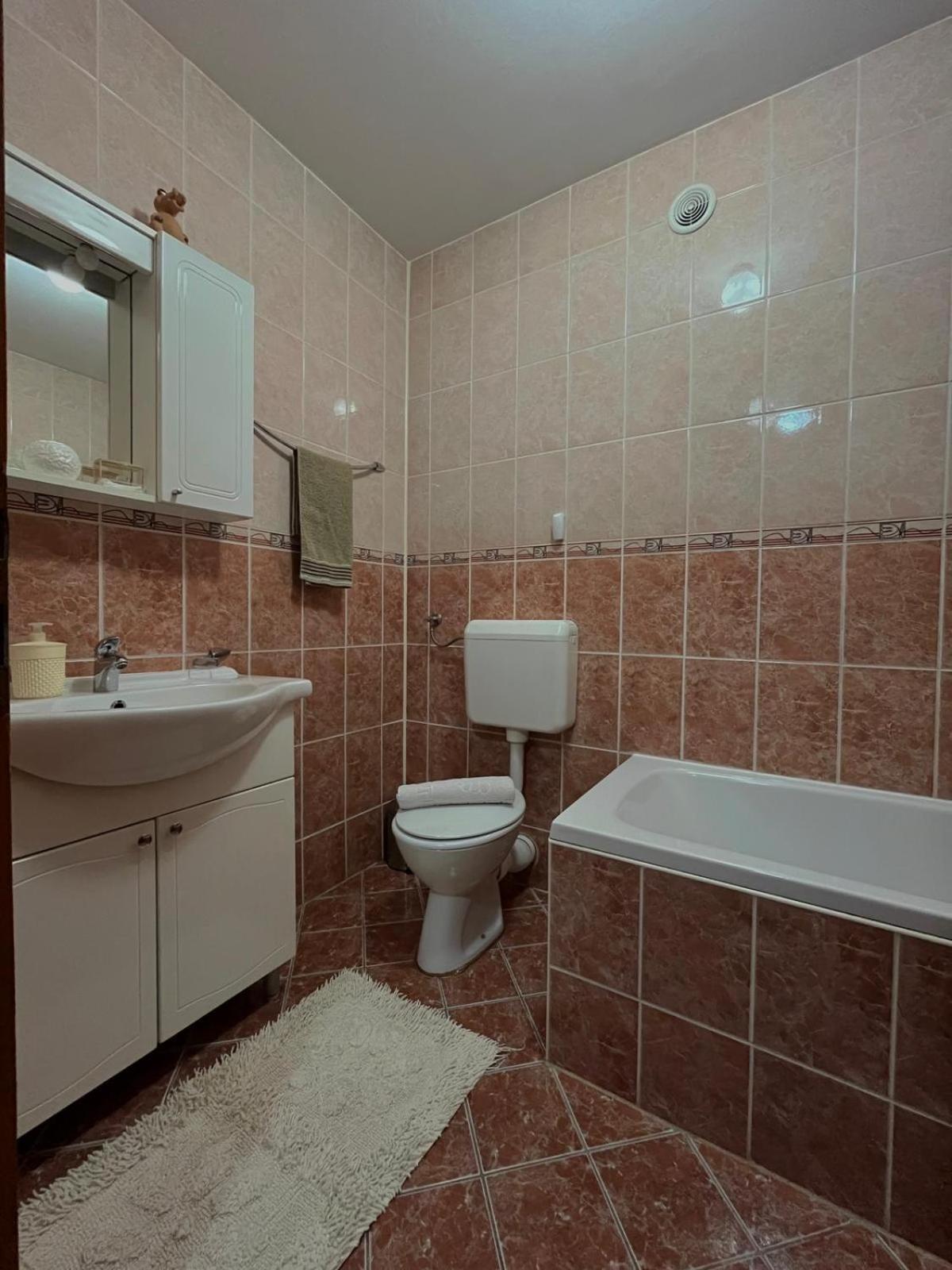 Apartman Basic דובוי מראה חיצוני תמונה
